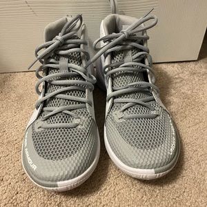 Under Armour Nike basketball shoes. Size:8.5 Color:white and grey